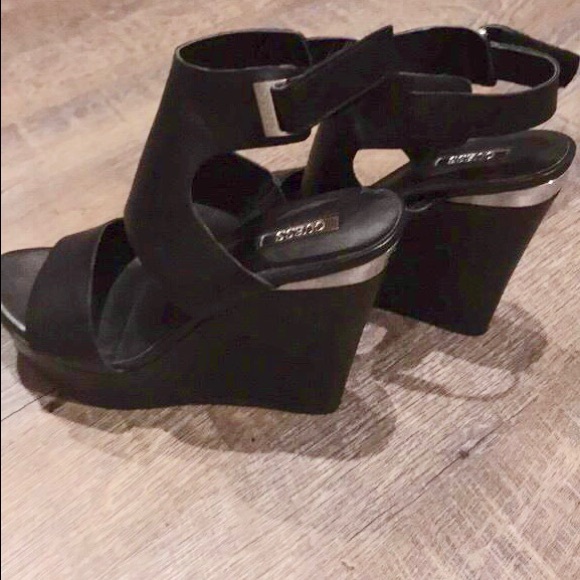 Guess wedges - Picture 1 of 1